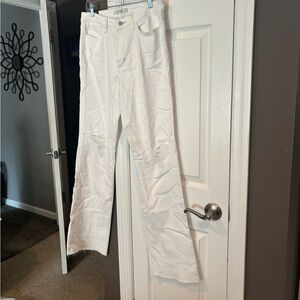 Brand new with tags joes jeans ladies size 32 in white. High rise curvy